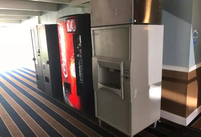 酒店 Economy Inn North Randall