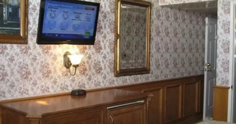 Отель Inn on the Beach