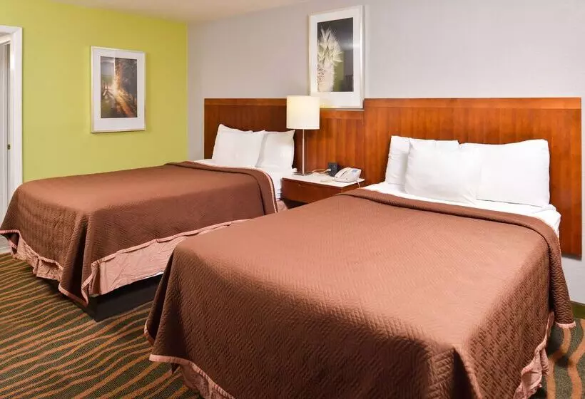 Отель Jameson Inn Winder