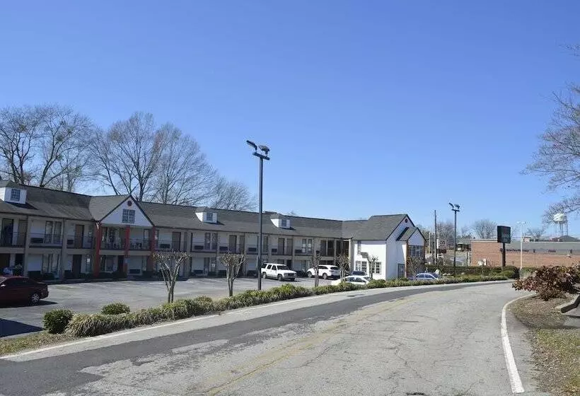 Отель Jameson Inn Winder