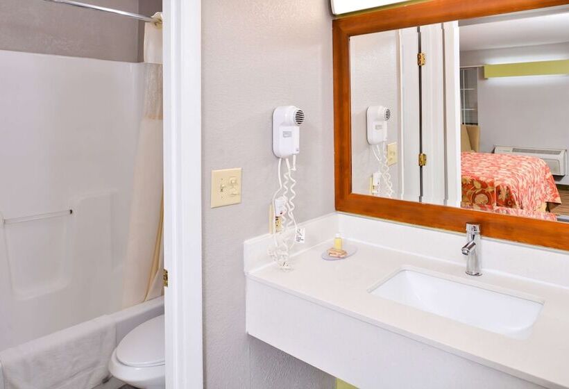 فندق Jameson Inn Winder