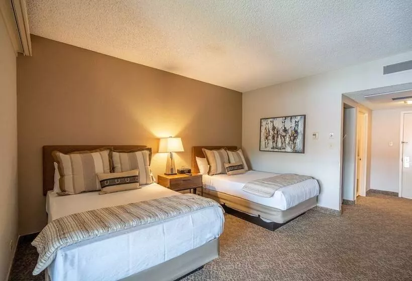 Отель Kellogg West Conference Center And