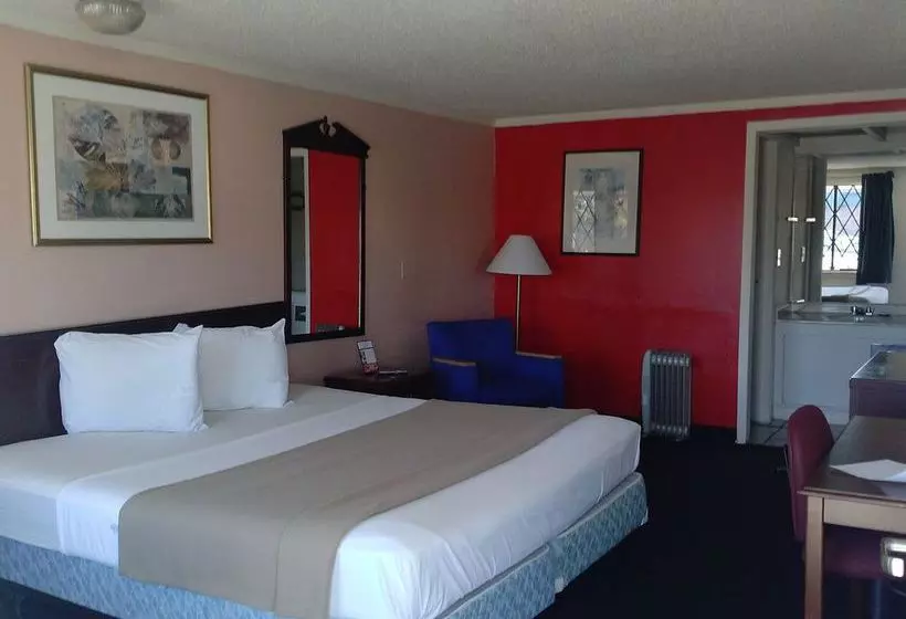 فندق Westwoods Inn and Suites