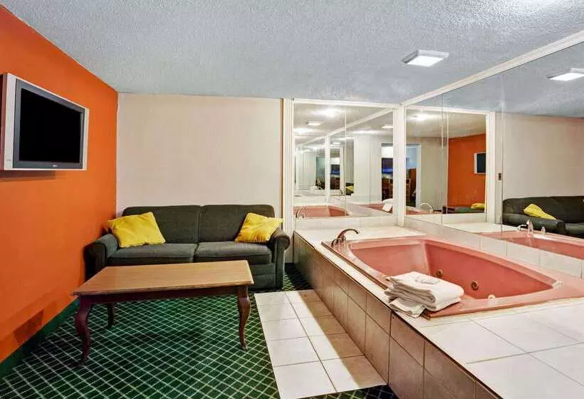 ホテル Knights Inn Sterling Heights