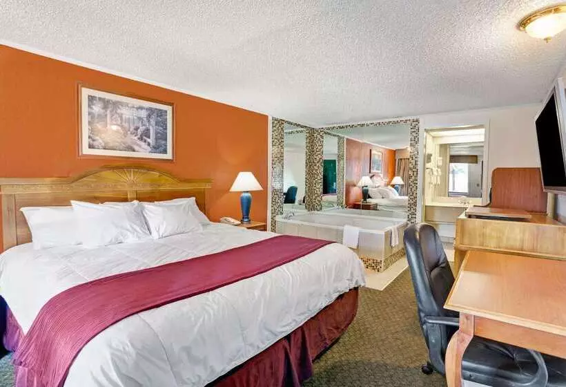 ホテル Knights Inn Sterling Heights