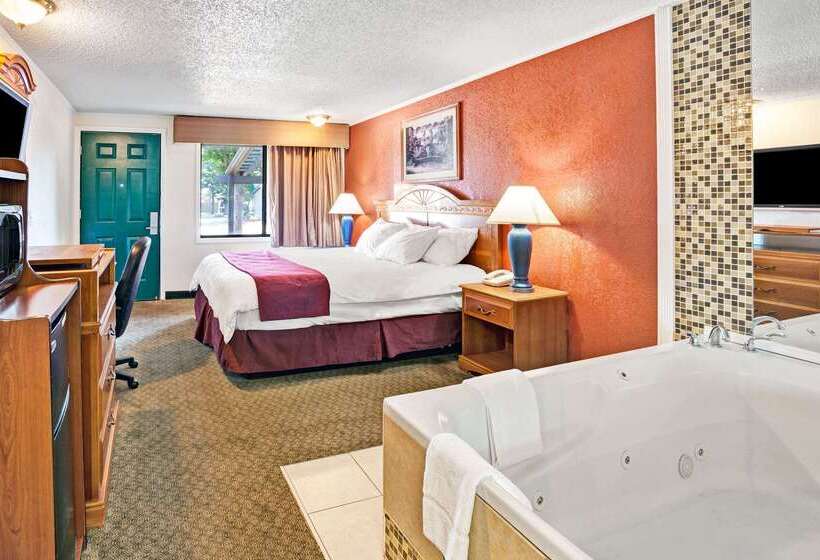 Отель Knights Inn Sterling Heights