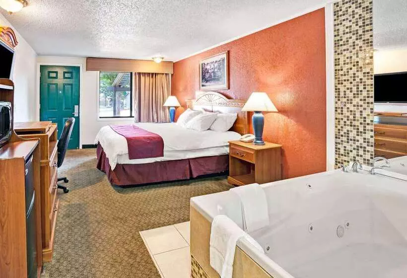 ホテル Knights Inn Sterling Heights