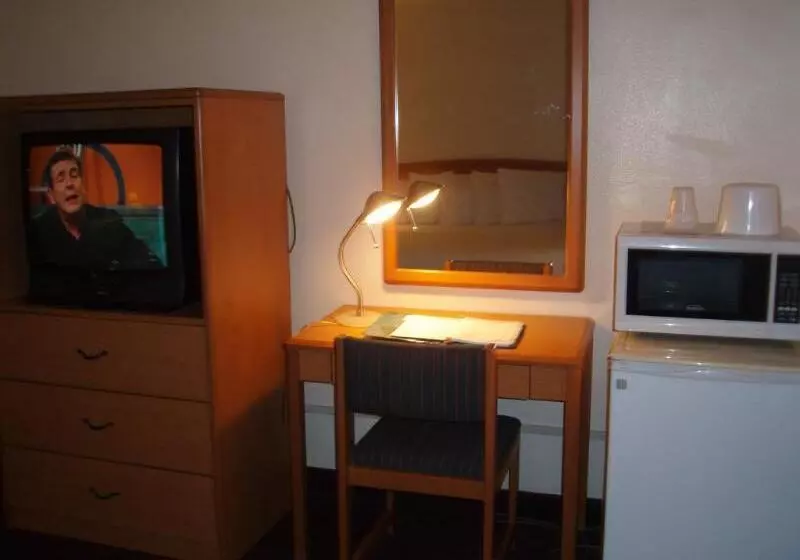 هتل Knights Inn Yuma