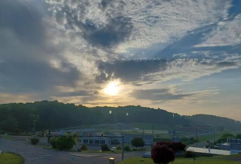 ホテル Knob Hill Motor Lodge