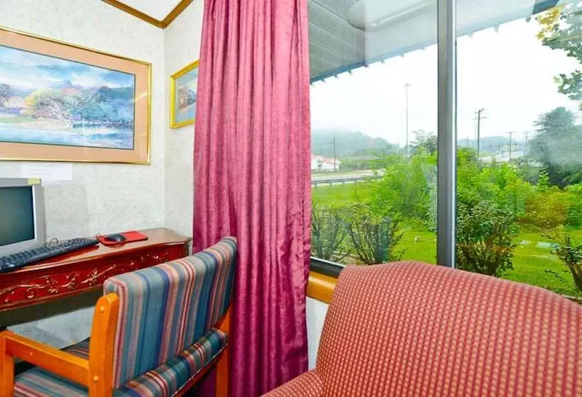 M Star Hotel Covington