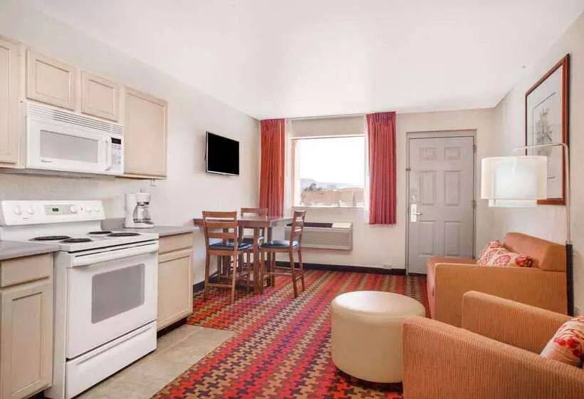 هتل Kokopelli Inn Sedona, Trademark Collection By Wyndham