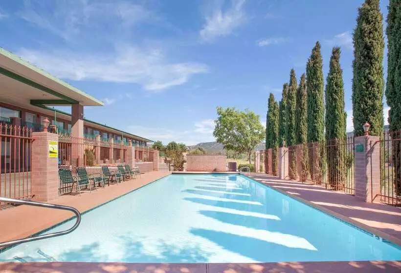 هتل Kokopelli Inn Sedona, Trademark Collection By Wyndham