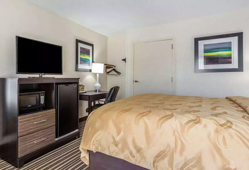 هتل Quality Inn Aberdeen