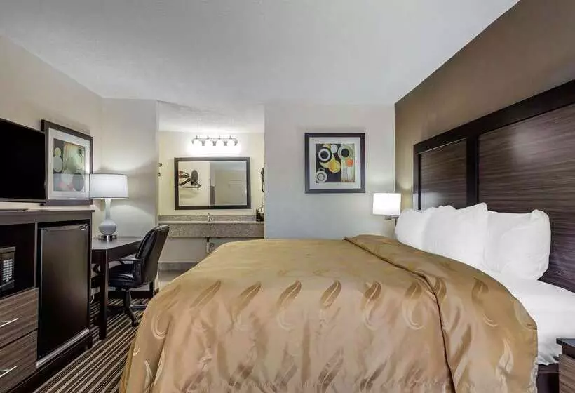 هتل Quality Inn Aberdeen