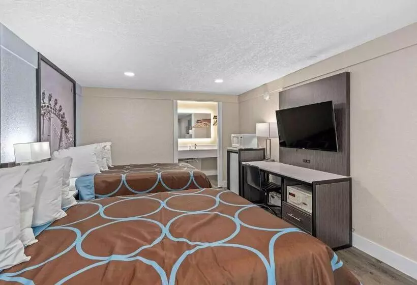 酒店 Super 8 By Wyndham Kissimmee Orlando