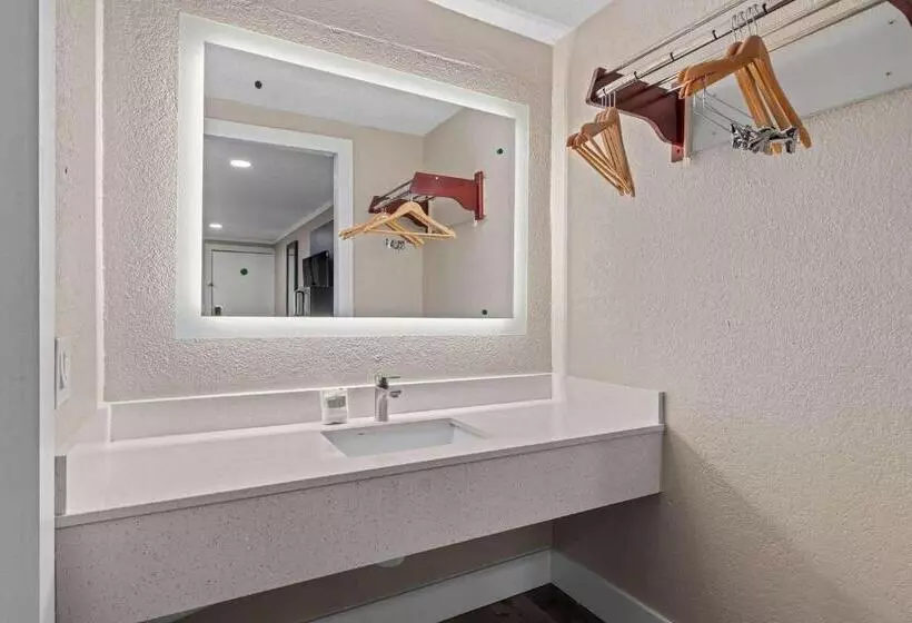 酒店 Super 8 By Wyndham Kissimmee Orlando