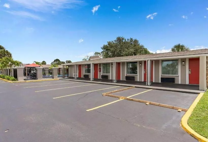 酒店 Super 8 By Wyndham Kissimmee Orlando