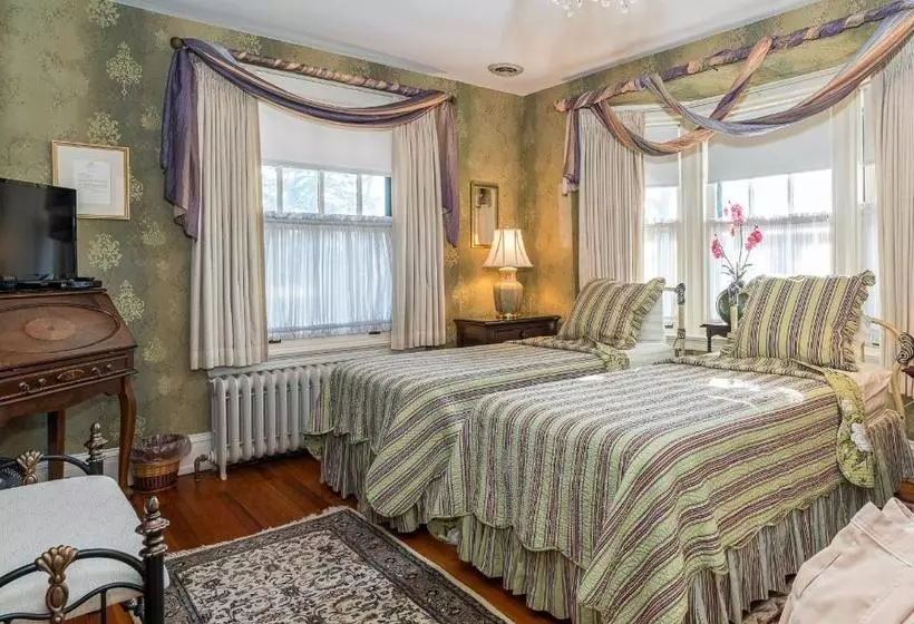 King's Cottage Bed & Breakfast