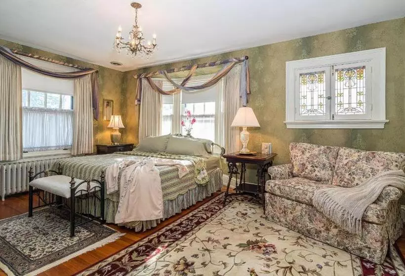 King's Cottage Bed & Breakfast