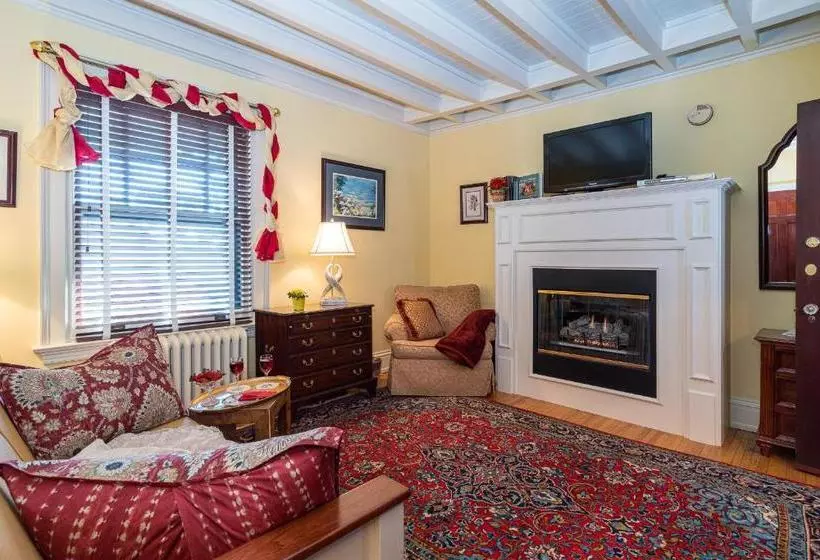 King's Cottage Bed & Breakfast