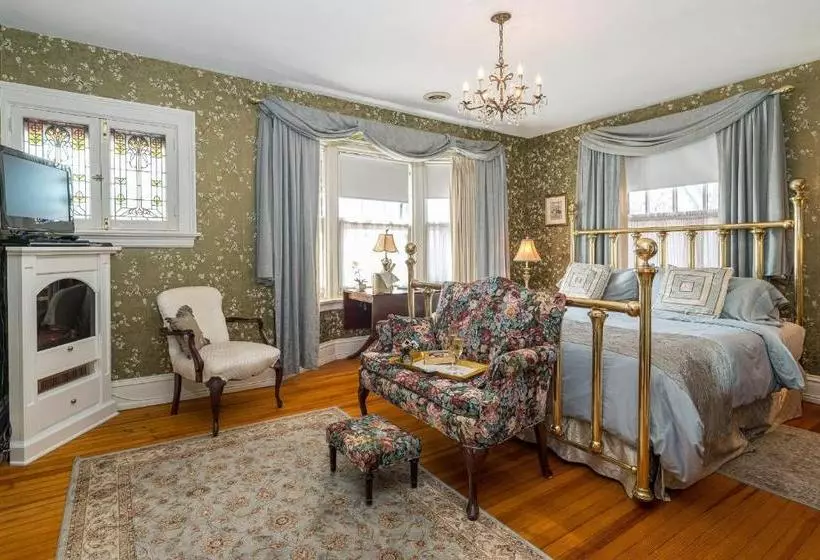 King's Cottage Bed & Breakfast