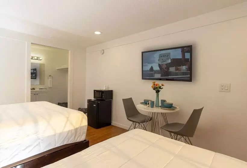 مُتل Spinnaker Inn Of Naples