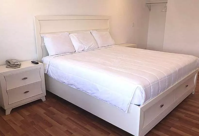 مُتل Spinnaker Inn Of Naples