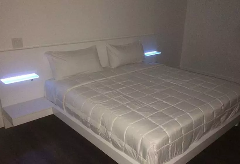 مُتل Spinnaker Inn Of Naples