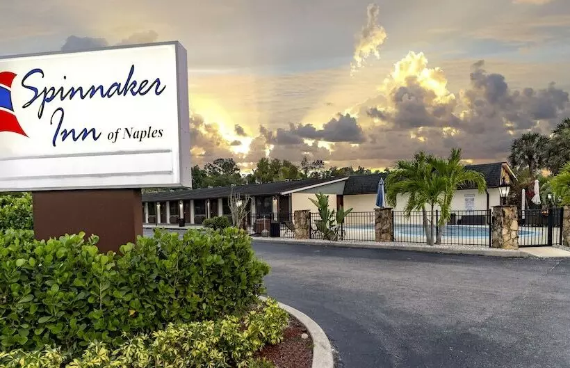 مُتل Spinnaker Inn Of Naples