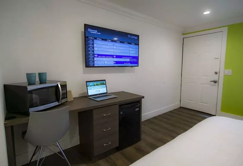 مُتل Spinnaker Inn Of Naples