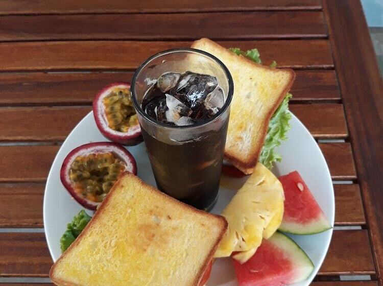 تختخواب و صبحانه Green Garden House