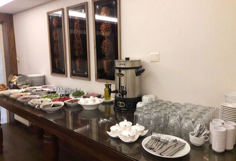 مبيت وإفطار Zeybek