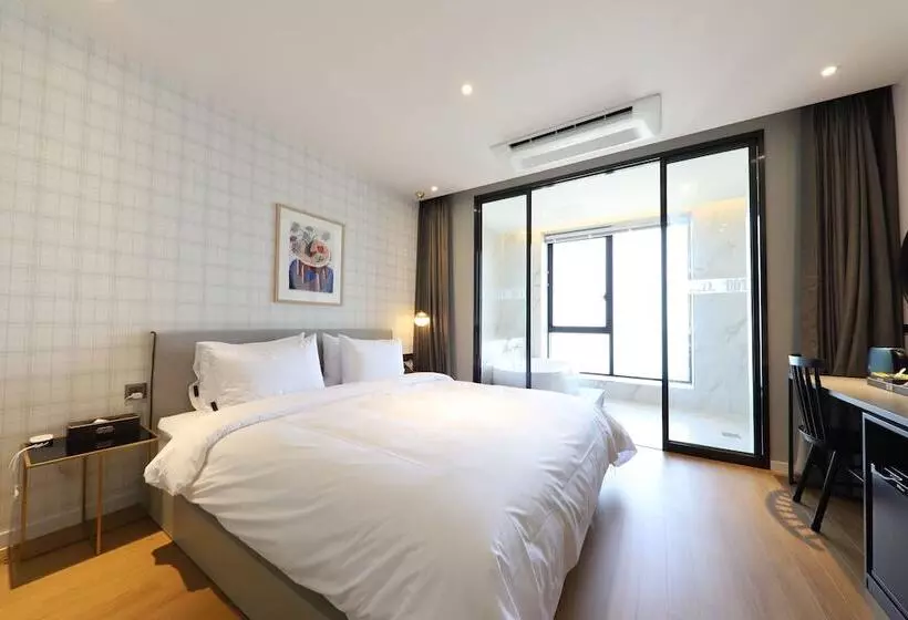 Brown Dot Hotel Jungja Beach