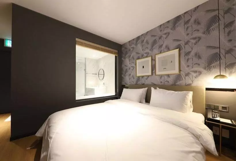 Brown Dot Hotel Jungja Beach