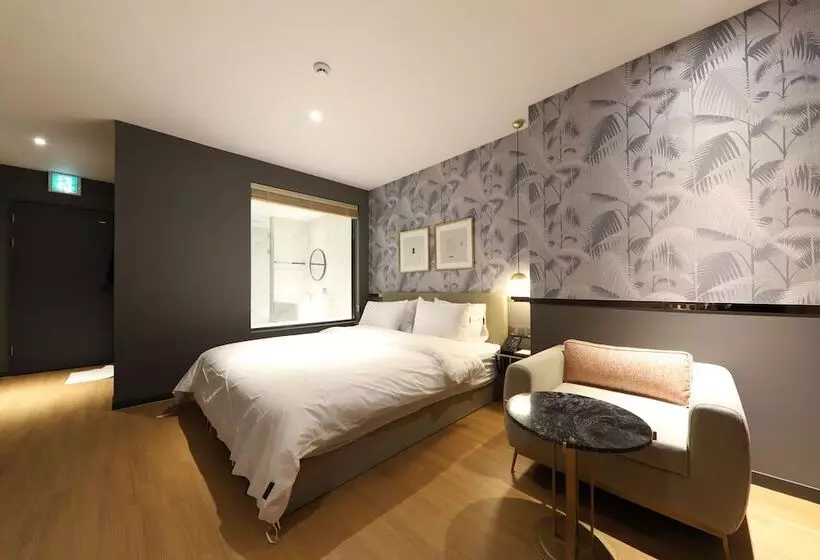 Brown Dot Hotel Jungja Beach