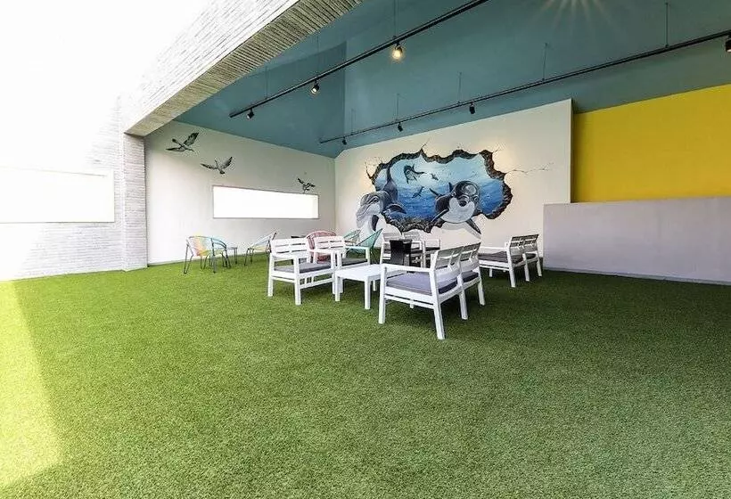 Brown Dot Hotel Jungja Beach