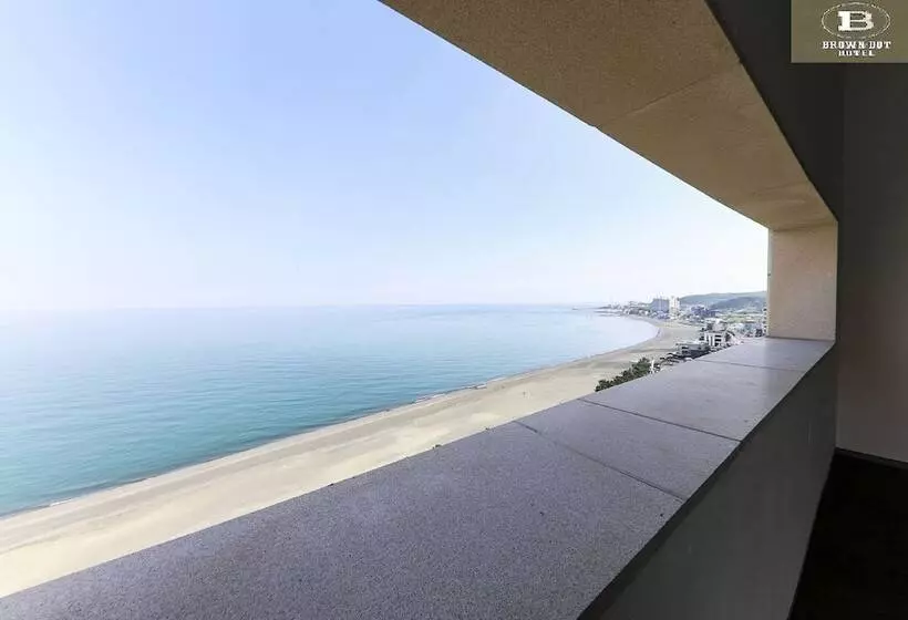 Brown Dot Hotel Jungja Beach