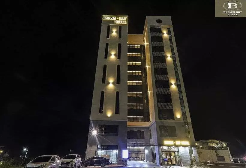 Brown Dot Hotel Jungja Beach