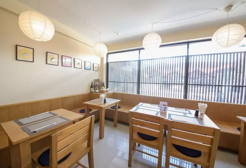 هتل Aoi Apartment By Oyo Rooms