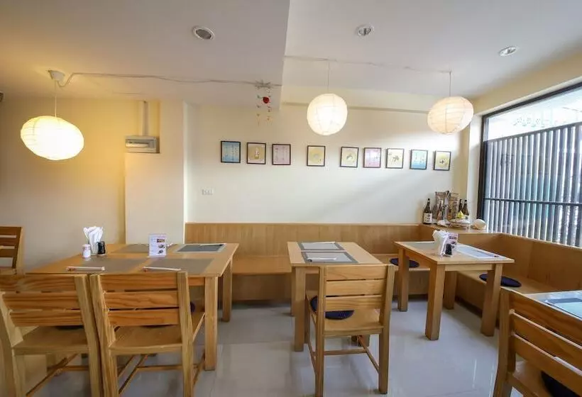 هتل Aoi Apartment By Oyo Rooms