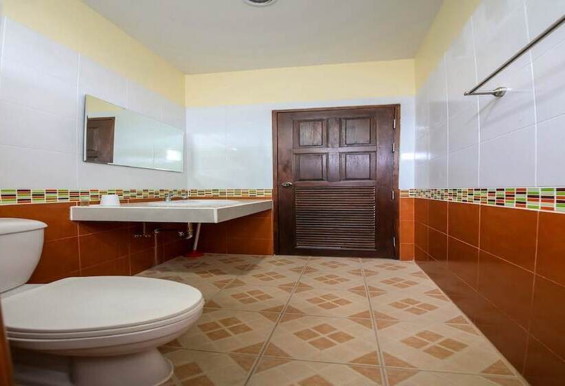 בית מלון כפרי Aoi Apartment By Oyo Rooms