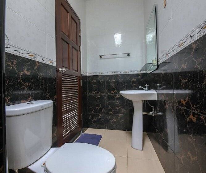 בית מלון כפרי Aoi Apartment By Oyo Rooms