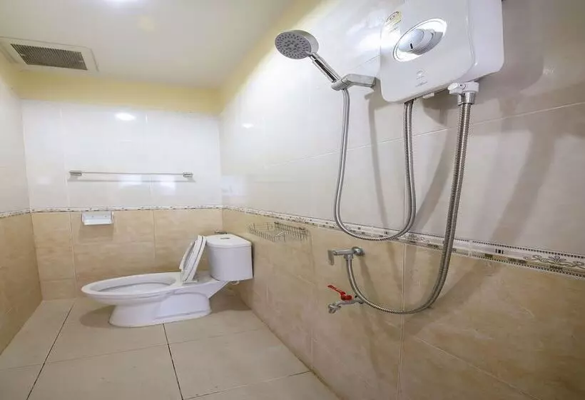 هتل Aoi Apartment By Oyo Rooms