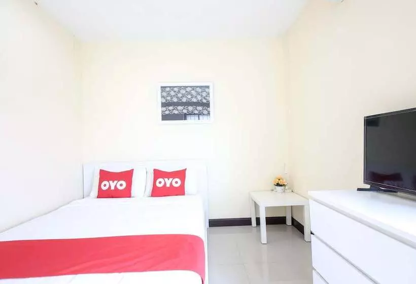 هتل Aoi Apartment By Oyo Rooms