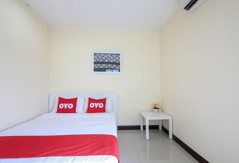 בית מלון כפרי Aoi Apartment By Oyo Rooms