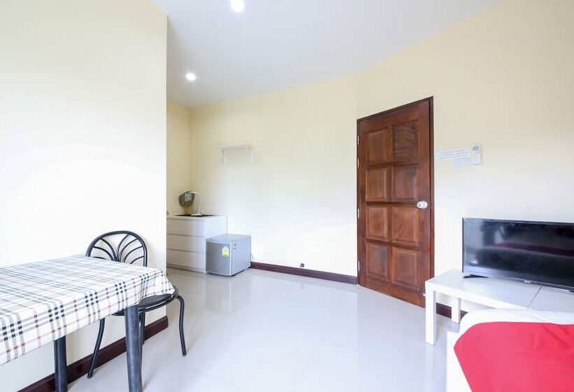 בית מלון כפרי Aoi Apartment By Oyo Rooms