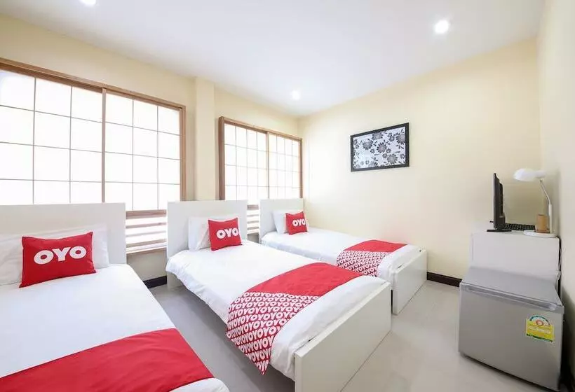 هتل Aoi Apartment By Oyo Rooms