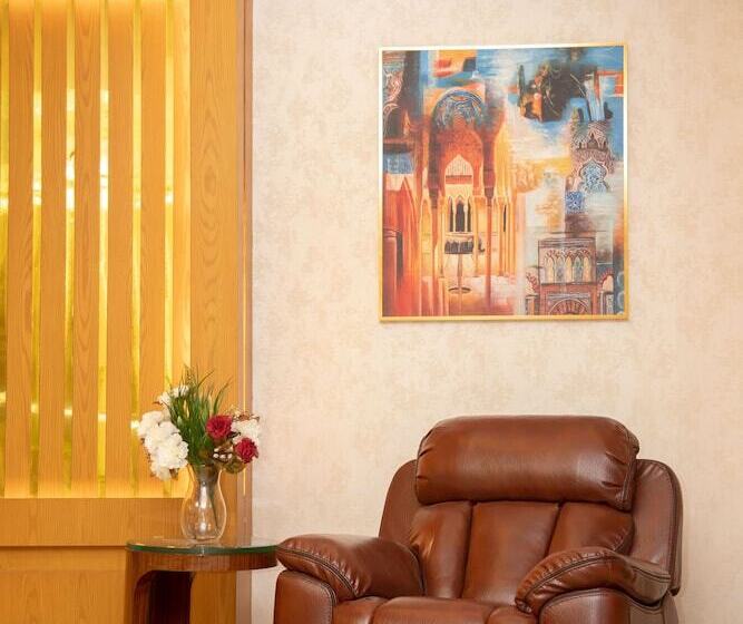 هتل Royal Swiss Lahore