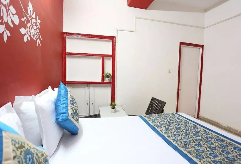Spot On 35573 Hotel Classic