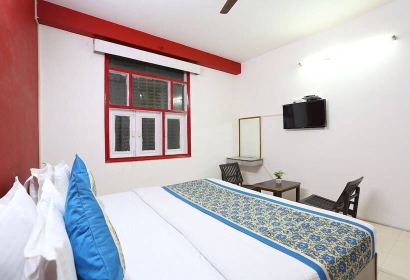 Spot On 35573 Hotel Classic